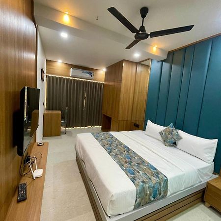 Hotel Royal Elite Rajkot Ngoại thất bức ảnh