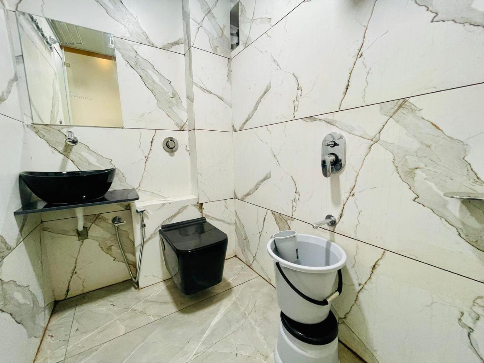 Hotel Royal Elite Rajkot Ngoại thất bức ảnh