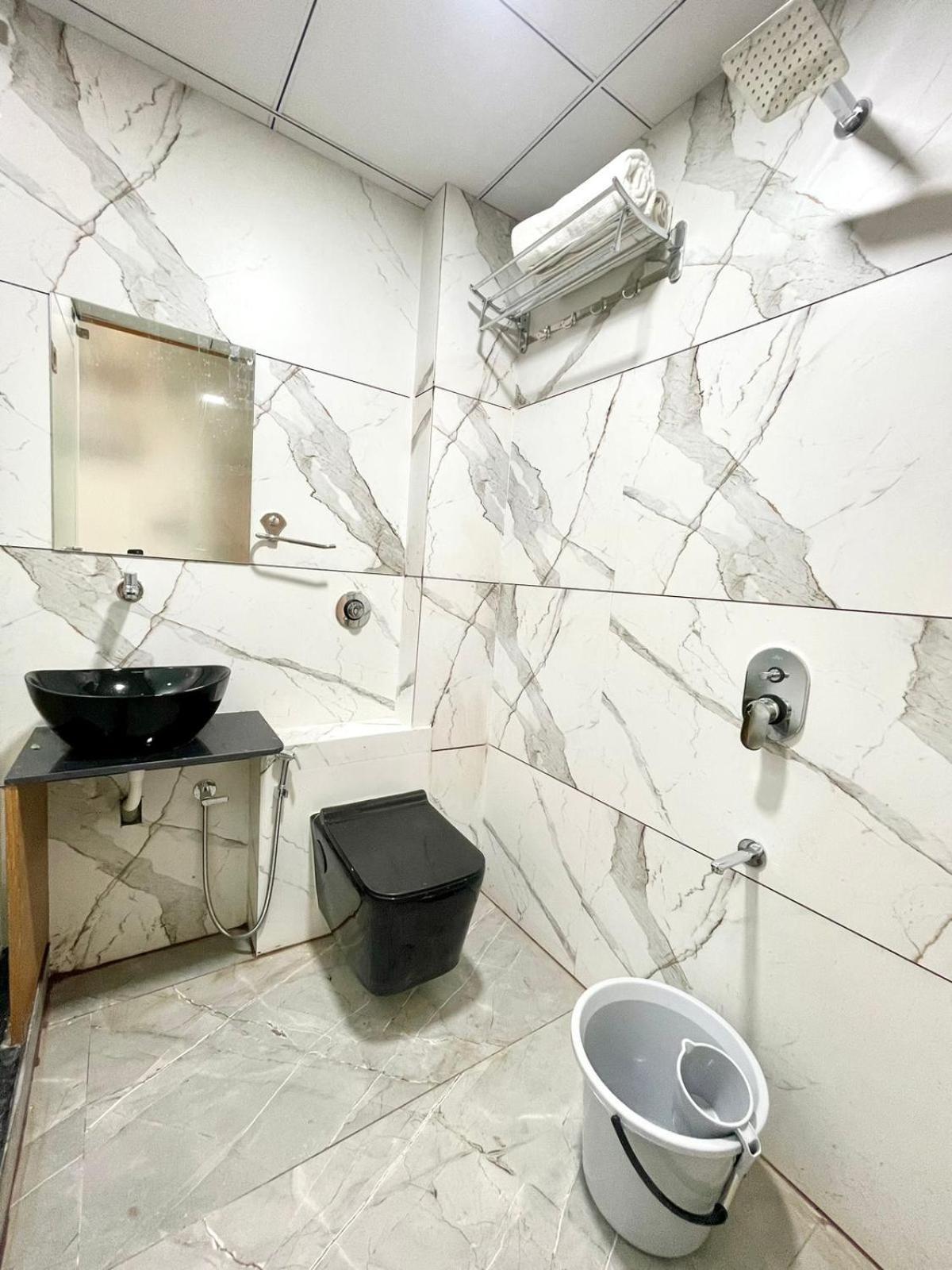 Hotel Royal Elite Rajkot Ngoại thất bức ảnh