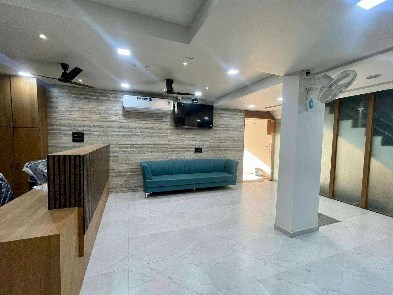 Hotel Royal Elite Rajkot Ngoại thất bức ảnh