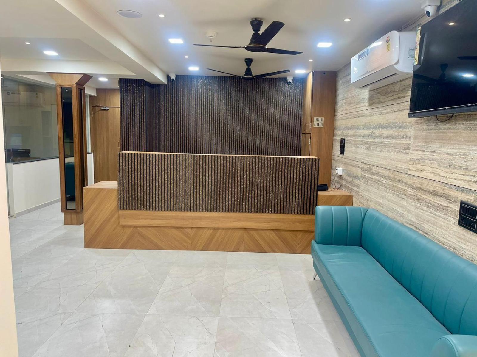 Hotel Royal Elite Rajkot Ngoại thất bức ảnh